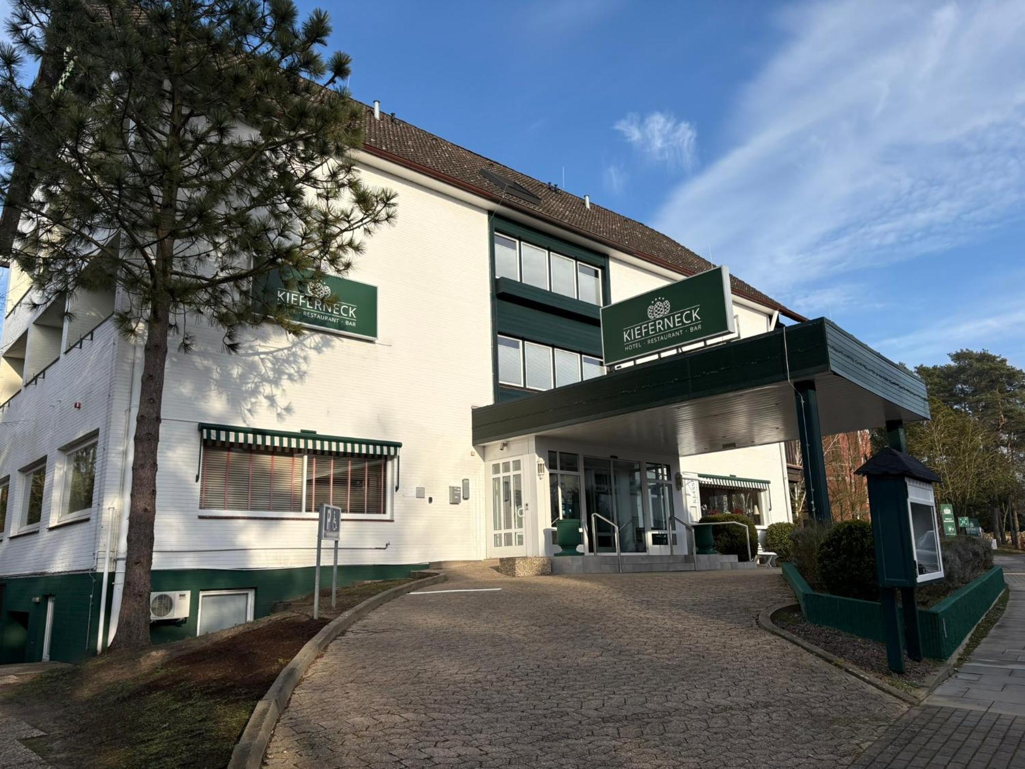 Hotel Kieferneck 바트베벤슨 외부 사진